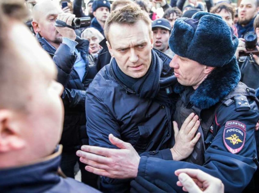 Vdekja e Navalnit, reagon BE: Regjimi rus përgjegjës, luftëtarët shuhen por…