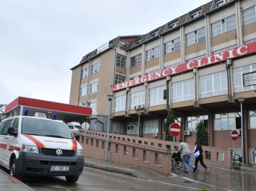 Mjeku nga QKUK-ja tregon për gjendjen shëndetësore të çiftit që u plagos në Prishtinë