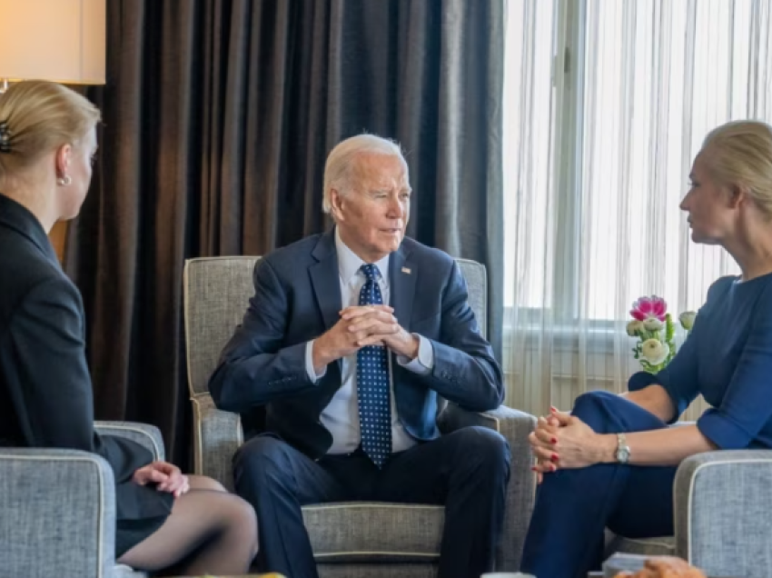 Biden takohet me gruan dhe vajzën e Navalnyt