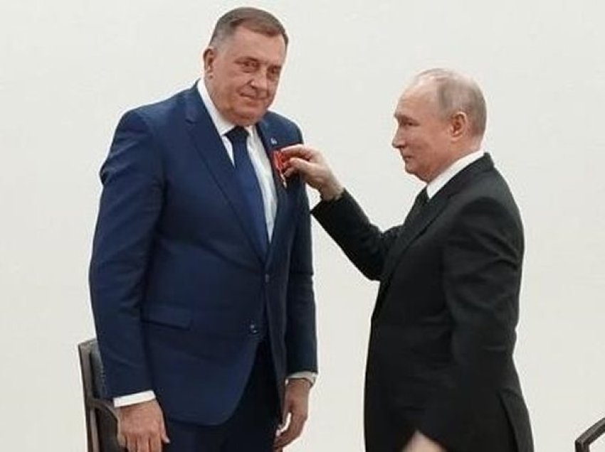 Putin nderon homologun e tij Dodik, me Urdhrin Aleksandra Nevskog