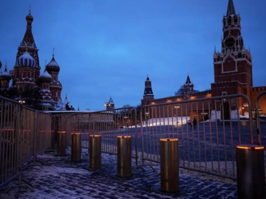 Dy vjet luftë për Rusinë! E ka zhytur vendin gjithnjë e më thellë në errësirë