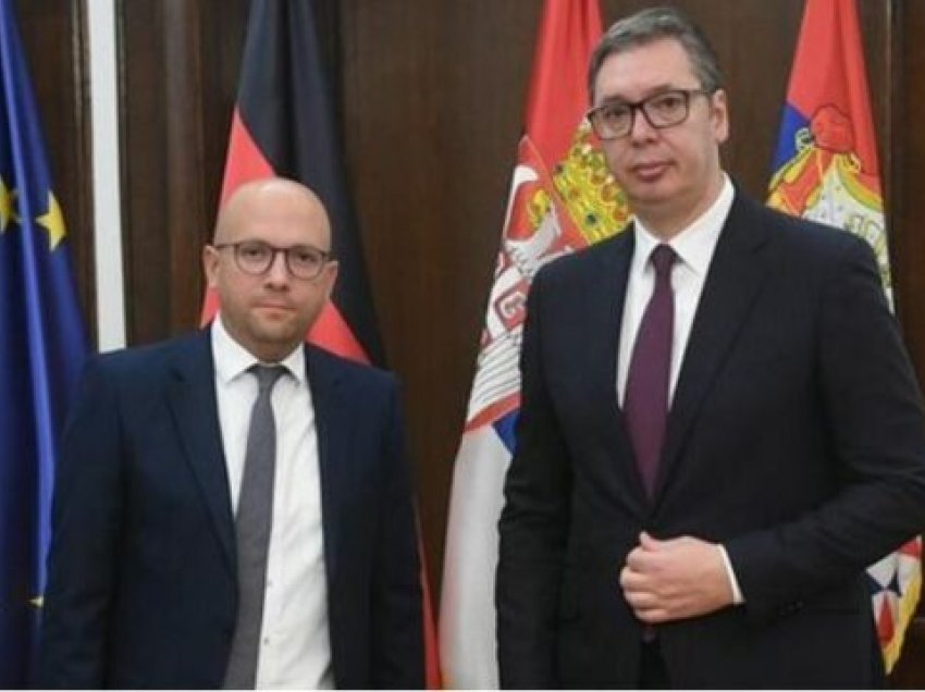 I dërguari special i Gjermanisë për Ballkanin Perëndimor takohet me Vuçiqin, flasin edhe për Kosovën