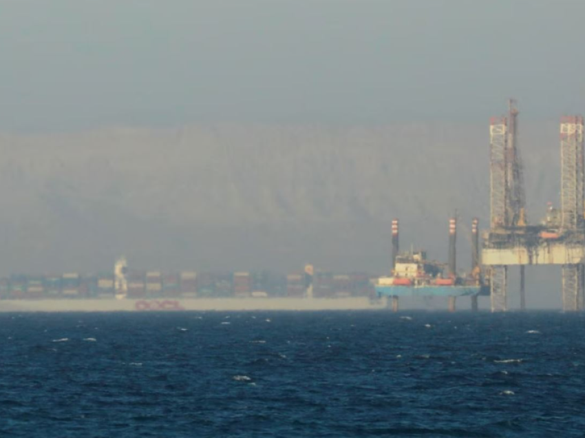 Houthi shkatërron kabllot e nëndetëseve Evropë-Azi