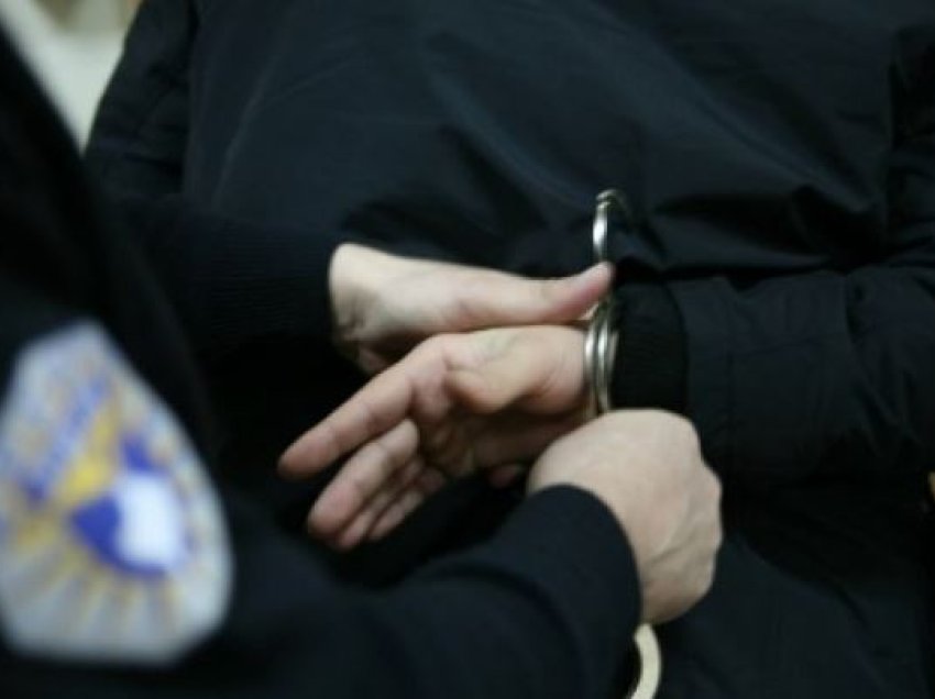 Një 18-vjeçar arrestohet për falsifikim të parasë në Ferizaj