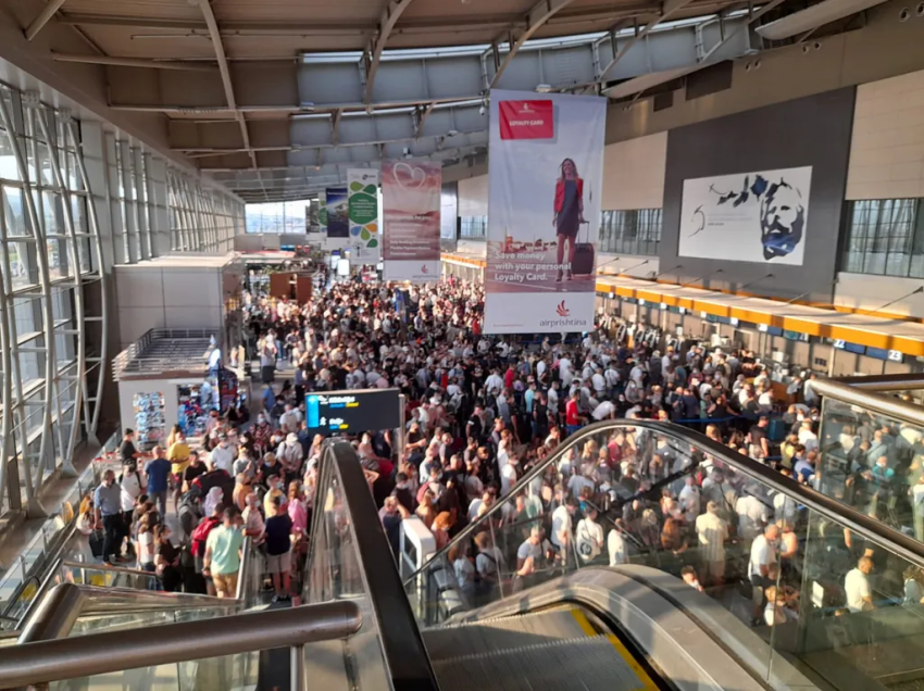 Gara: Për tri ditë kaluan 32 mijë udhëtarë përmes Aeroportit të Prishtinës