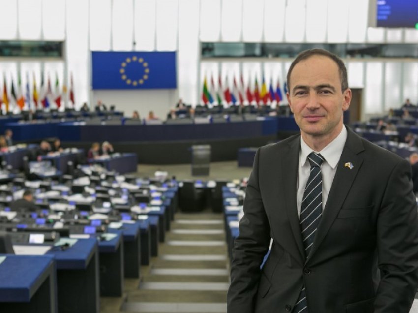 Eurodeputeti Kovatchev: Asociacioni nuk duhet të jetë Republika Sërpska