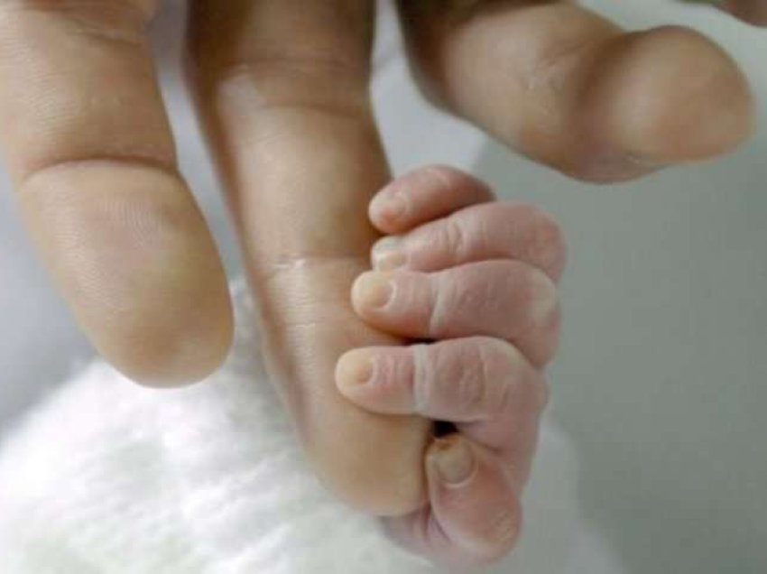 Rasti i foshnjës me lëndim në krah: Drejtoresha e Klinikës tregon detajet