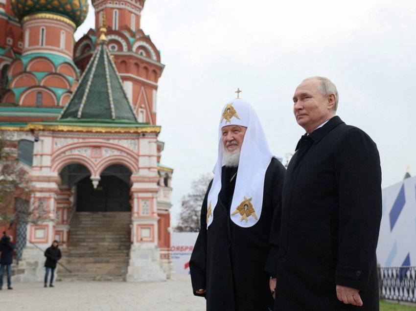Rusët që ikën nga vendi u cilësuan si 'mëkatarë'