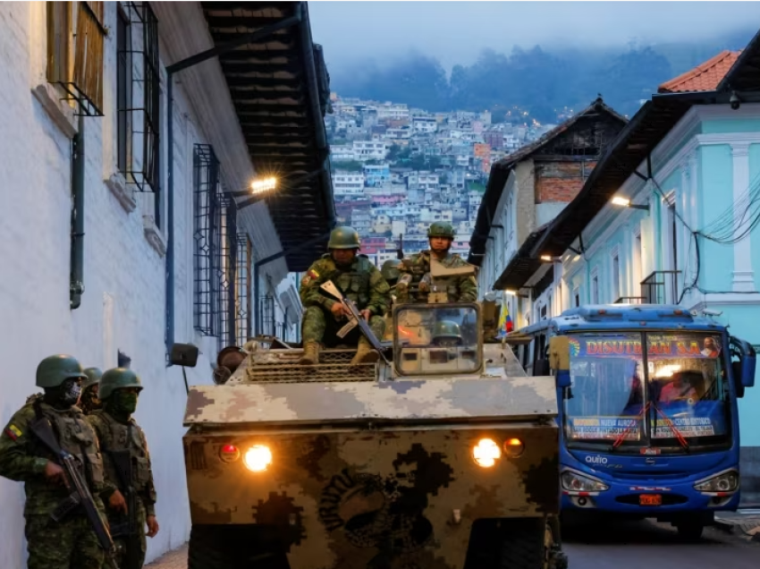 Presidenti Ekuadorit thotë se vendi është nën “konflikt të brendshëm të armatosur”