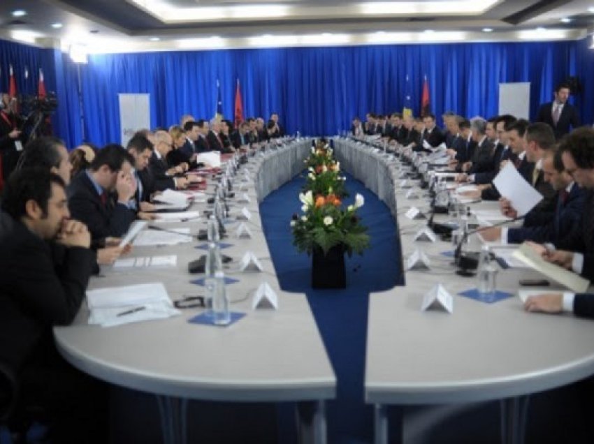 ​Dhjetë vjet nga mbledhja e parë e përbashkët e dy qeverive