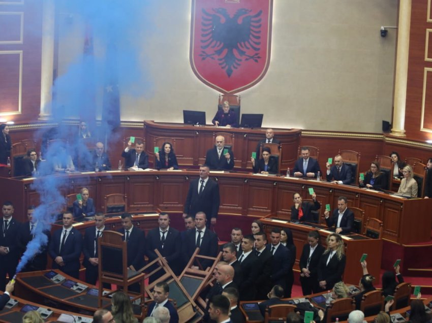 Sesioni i ri parlamentar nis pa praninë e Berishës, PD me strategjinë për bllokim - çfarë pritet të ndodhë