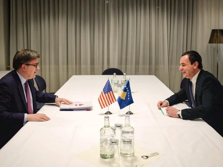Kurti takohet me zëvendës Sekretarin amerikan në Davos, ja çka diskutuan