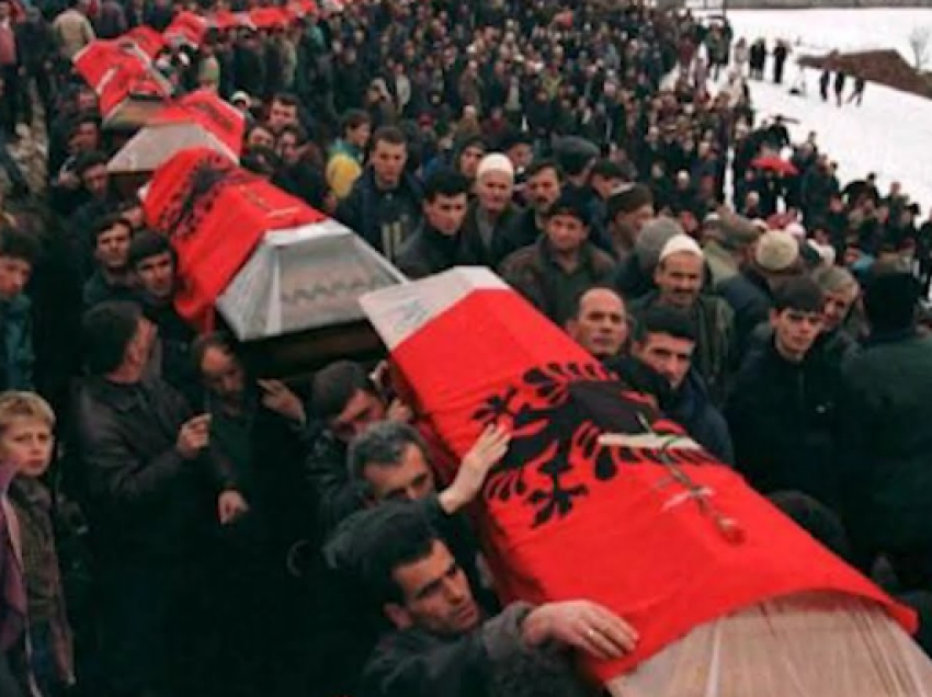 Serbia i kthehet propagandës me kinematografi, publikoi dokumentar në përvjetorin e masakrës së Reçakut
