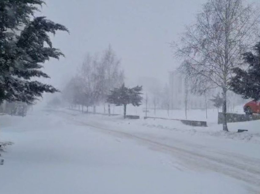 Bora gjysmë metri, të izoluar e pa rrymë banorët e fshatrave Bulqizë dhe Mat