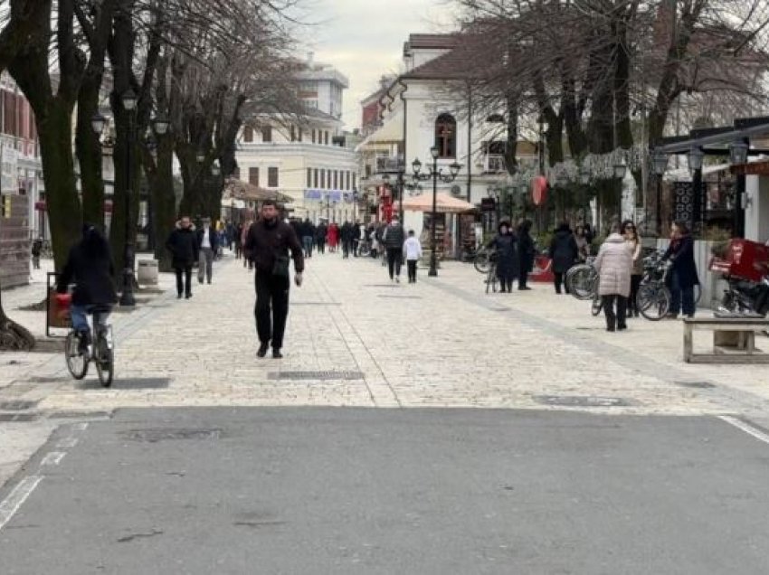 Gjoba për ndotjen/ Hyn në fuqi ligji në Shkodër, rregullorja e re për qytetarët dhe bizneset