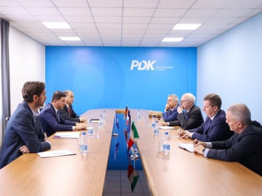 ​Krasniqi pret në takim ambasadorët evropianë: PDK do të jetë konstruktive