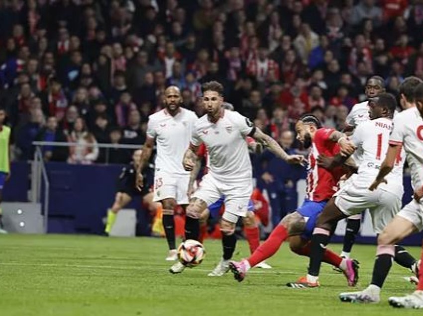 Griezmann dështon nga penalltia, Atletico eliminon Sevillën