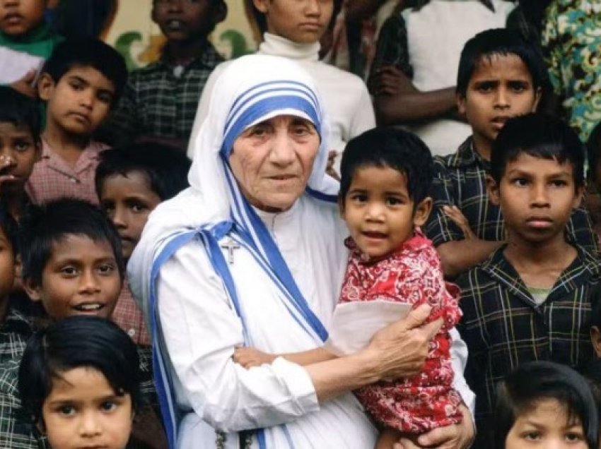 44 vjet nga nderimi i Shën Nënë Terezës me çmimin më të lartë të Indisë