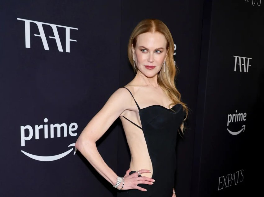 Nicole Kidman zgjodhi një fustan elegant të zi dhe me detaje të fshehura në të