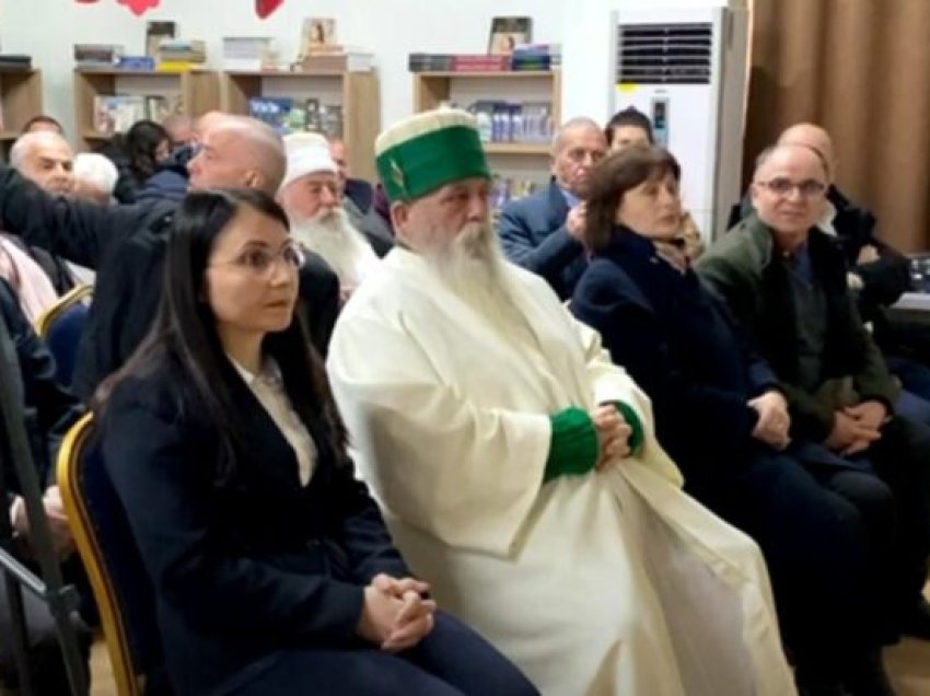 Kryegjyshata Bektashiane organizon aktivitet kushtuar 104-vjetorit të Kongresit të Lushnjës