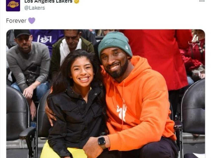  Los Angelos Lakers rikujton Bryantin