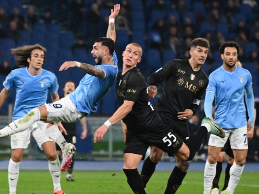 Napoli ndal serinë e fitoreve të Lazios