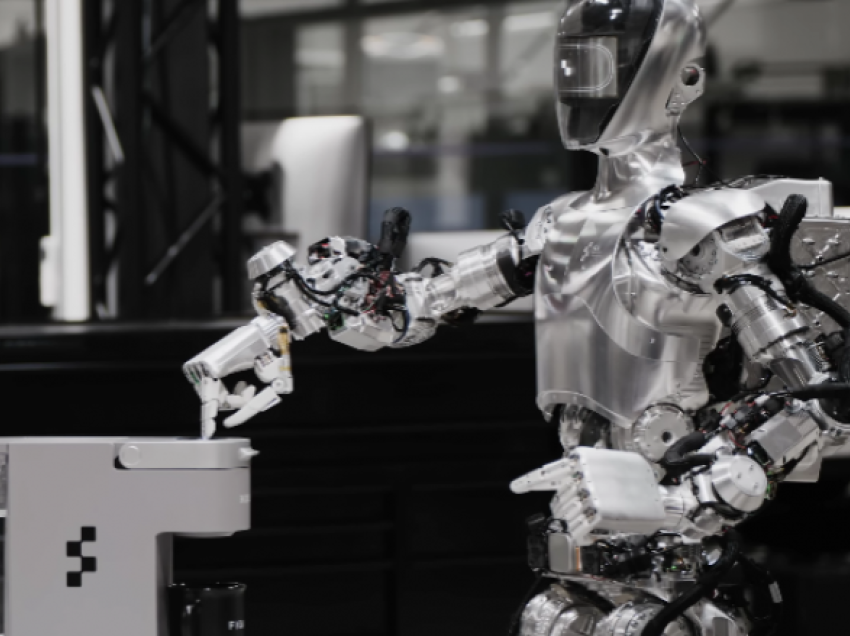 BMW hyn në garë me Tesla, përgatit robotë humanoid