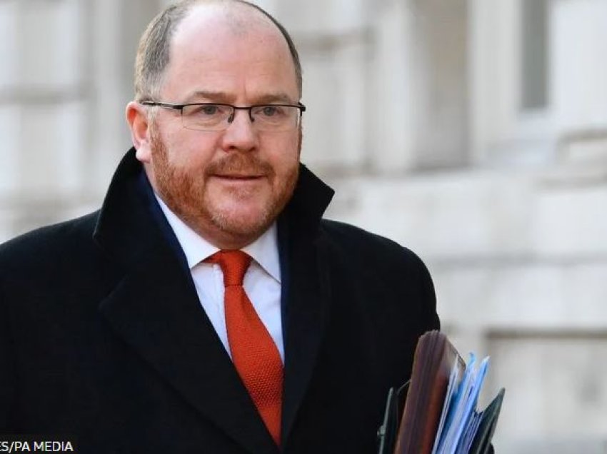 Deputeti britanik: Dhashë dorëheqjen si ministër se me rrogën nuk përballoja dot kredinë
