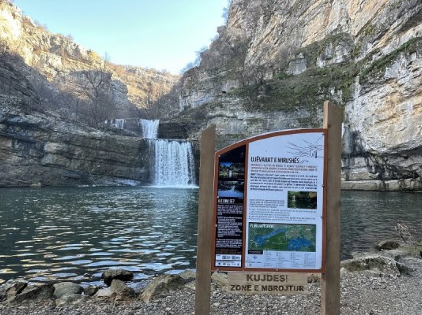 ​Vendosen tabelat informuese për rëndësinë e Ujëvarave të Mirushës