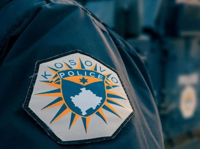 Dëmtohet shenja me stemën e Republikës së Kosovës në Zveçan - policia nis hetimet