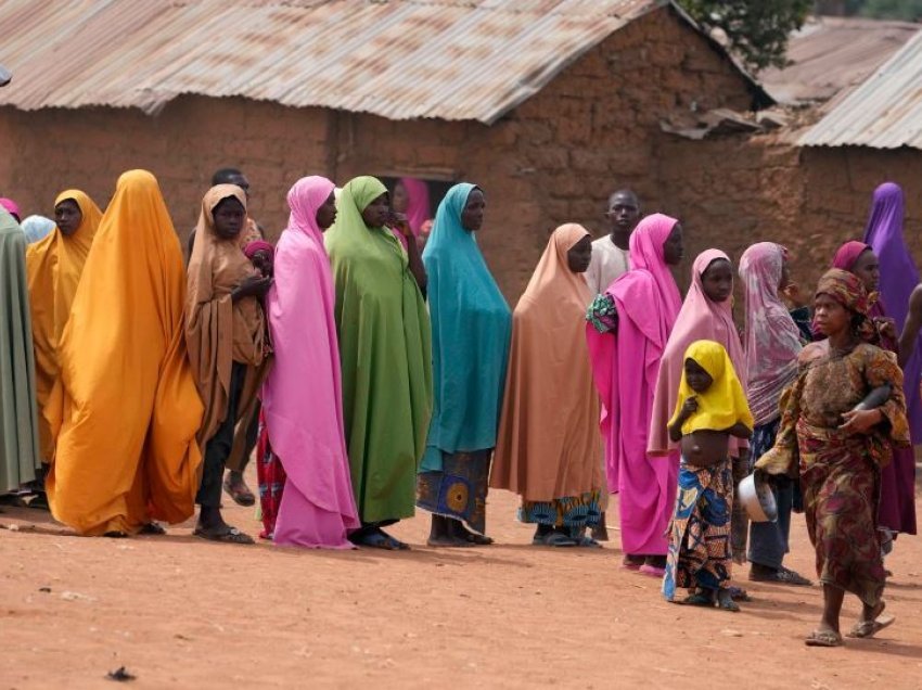 Nigeri, rrëmbehen edhe 15 nxënës vetëm dy ditë pasi rreth 300 të tjerë u morën peng