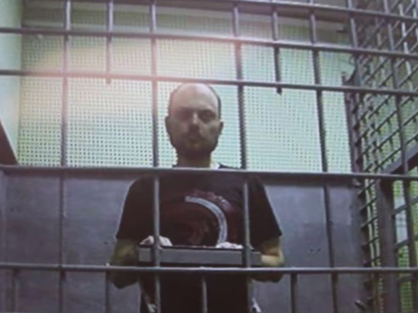 Politikani opozitar rus i burgosur: Regjimi i Putinit bazohet në frikë dhe apati