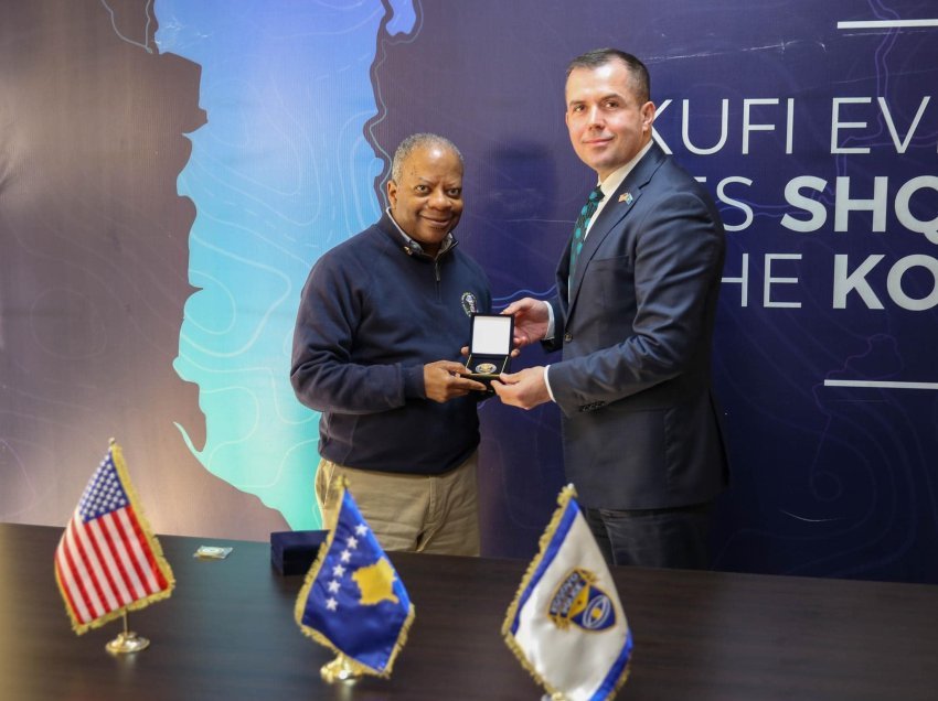 Ndihmëssekretari amerikan takohet me kryeshefin e IPK-së që iu ofrua çmim për operacionin “Pika”