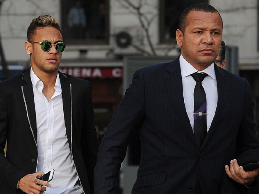 Babai i Neymar “braktis” Dani Alves: Ka spekulime për një çështje që nuk më takon mua, shpresoj që ai t’i gjejë paratë