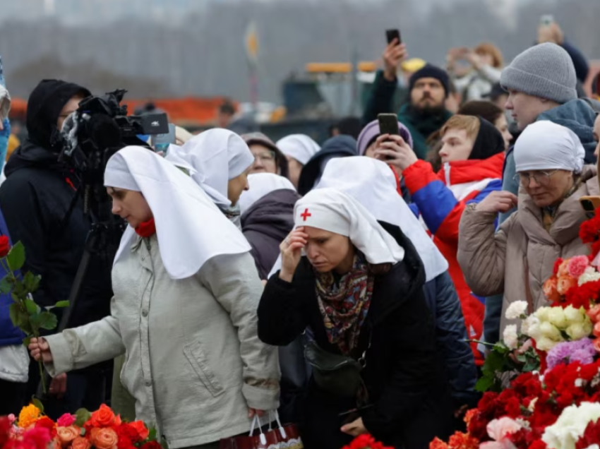 Rusia mban zi për viktimat e sulmit pranë Moskës
