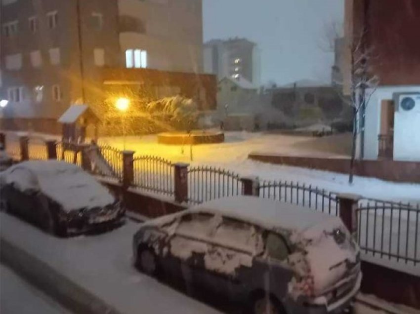 Pranvera me borë në Kosovë,vështirësohet qarkullimi në rrugë