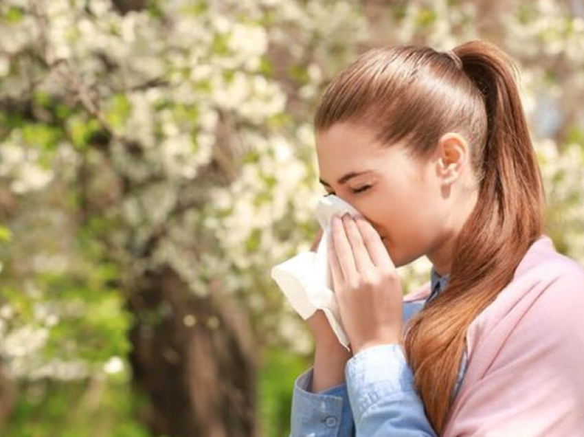 Disa mënyra se si të lehtësosh sikletin e alergjive në pranverë