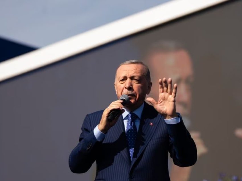 Turqia mban zgjedhjet lokale, Erdogan synon të rimarrë Stambollin! Garë e ngushtë mes dy rivalëve