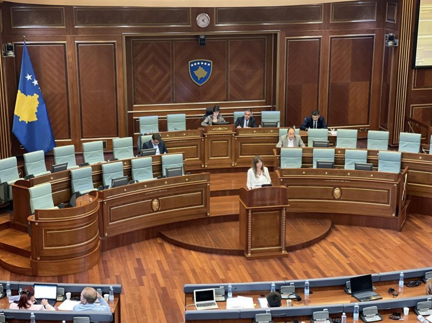 Ministrja Haxhiu: Nuk ka ministra të korruptuar 