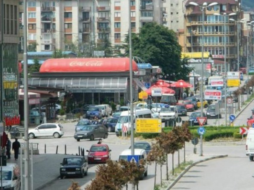 Tetovë, bllokimi i rrugëve pengon zjarrfikësit dhe ndihmën e shpejtë